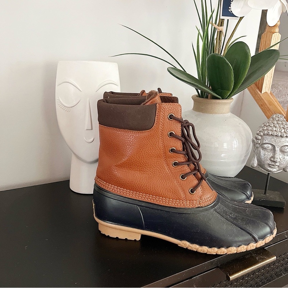 Vintage Tan and Navy Men's Boots - Picture 2 of 6